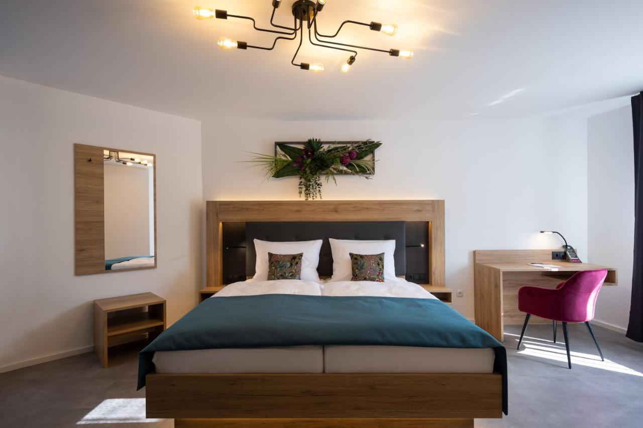 Bed And Breakfast - Homburg Am Main Bagian luar foto